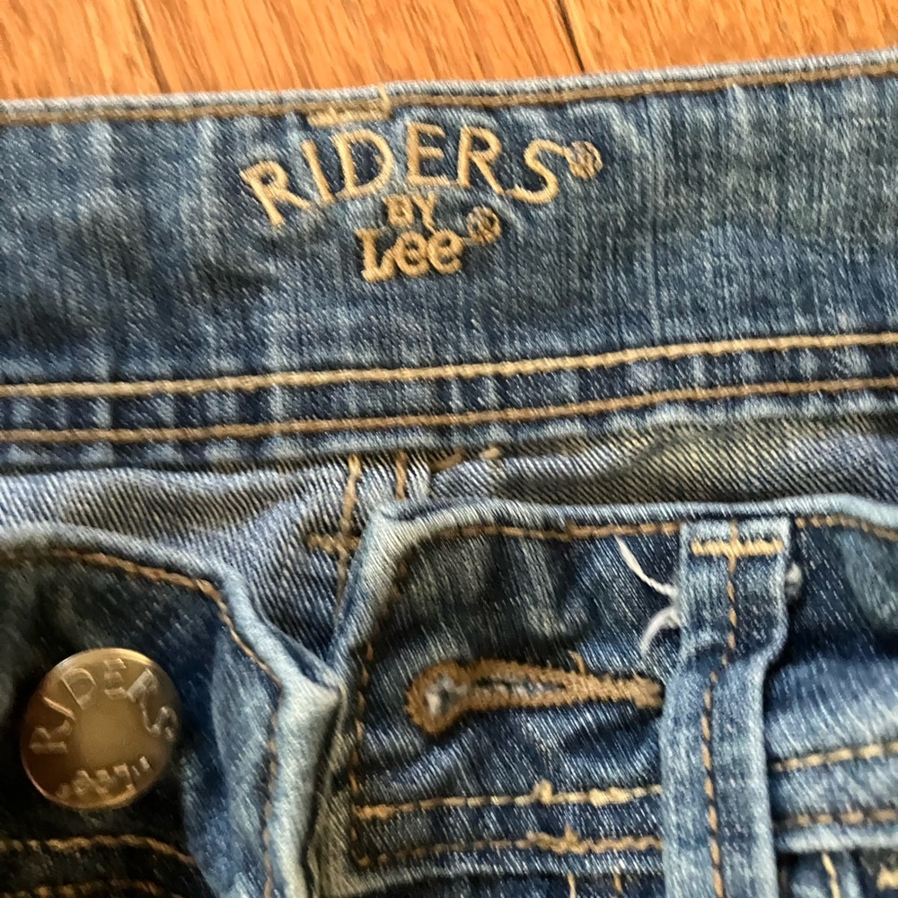 Lee Riders jeans, women’s 8 petite. A - Picture 4 of 4